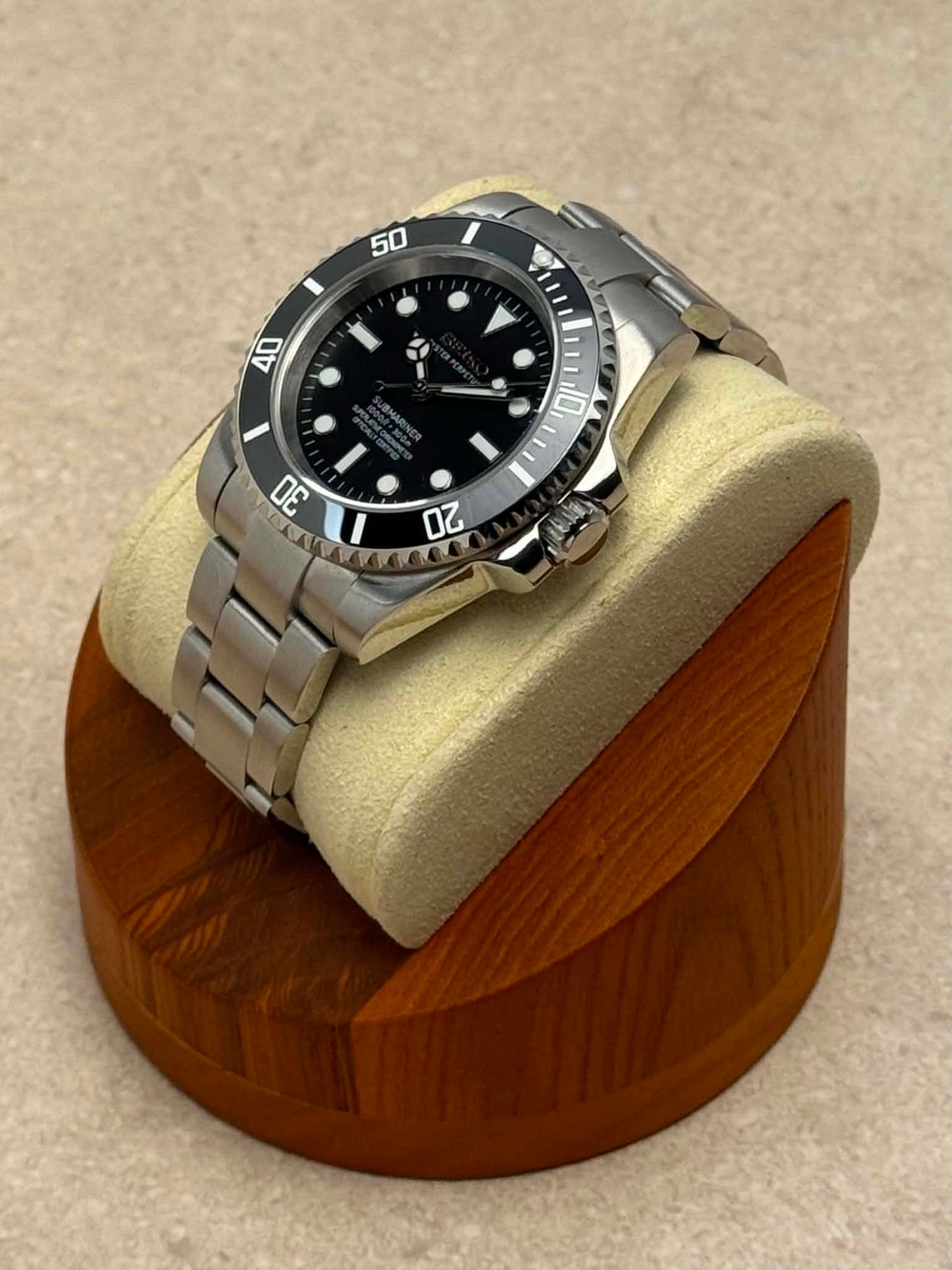 Seiko Submariner - Black (No Date)