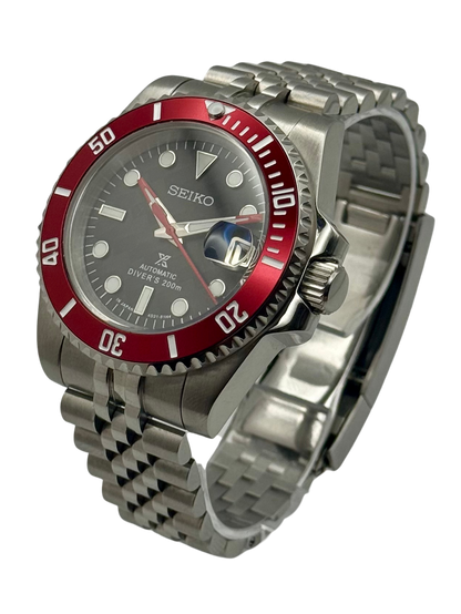 Seiko Diver - Red Carbon Fiber