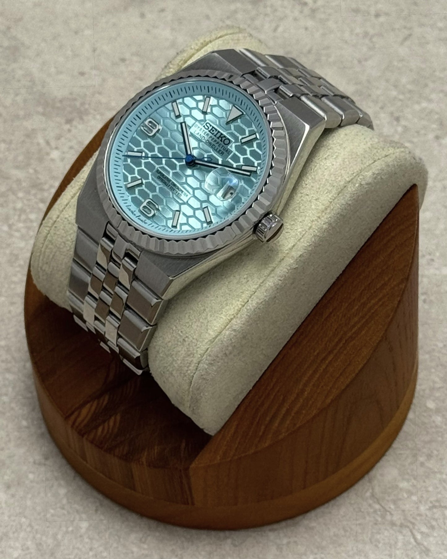 Seiko Land Dweller - Teal