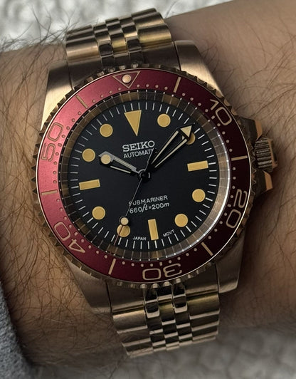 Seiko Submariner - Scarlet