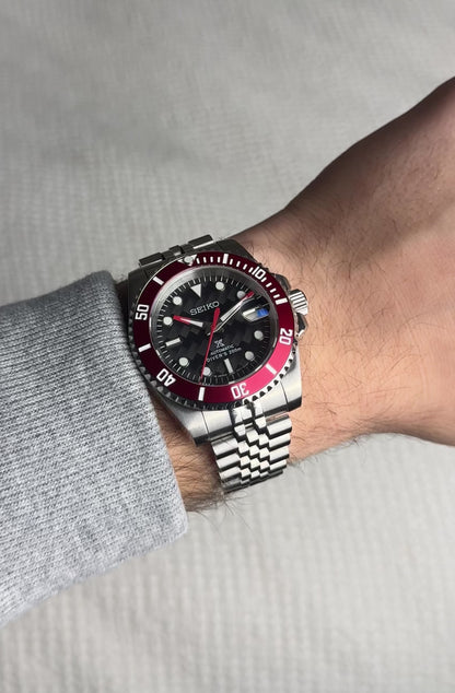Seiko Diver - Red Carbon Fiber